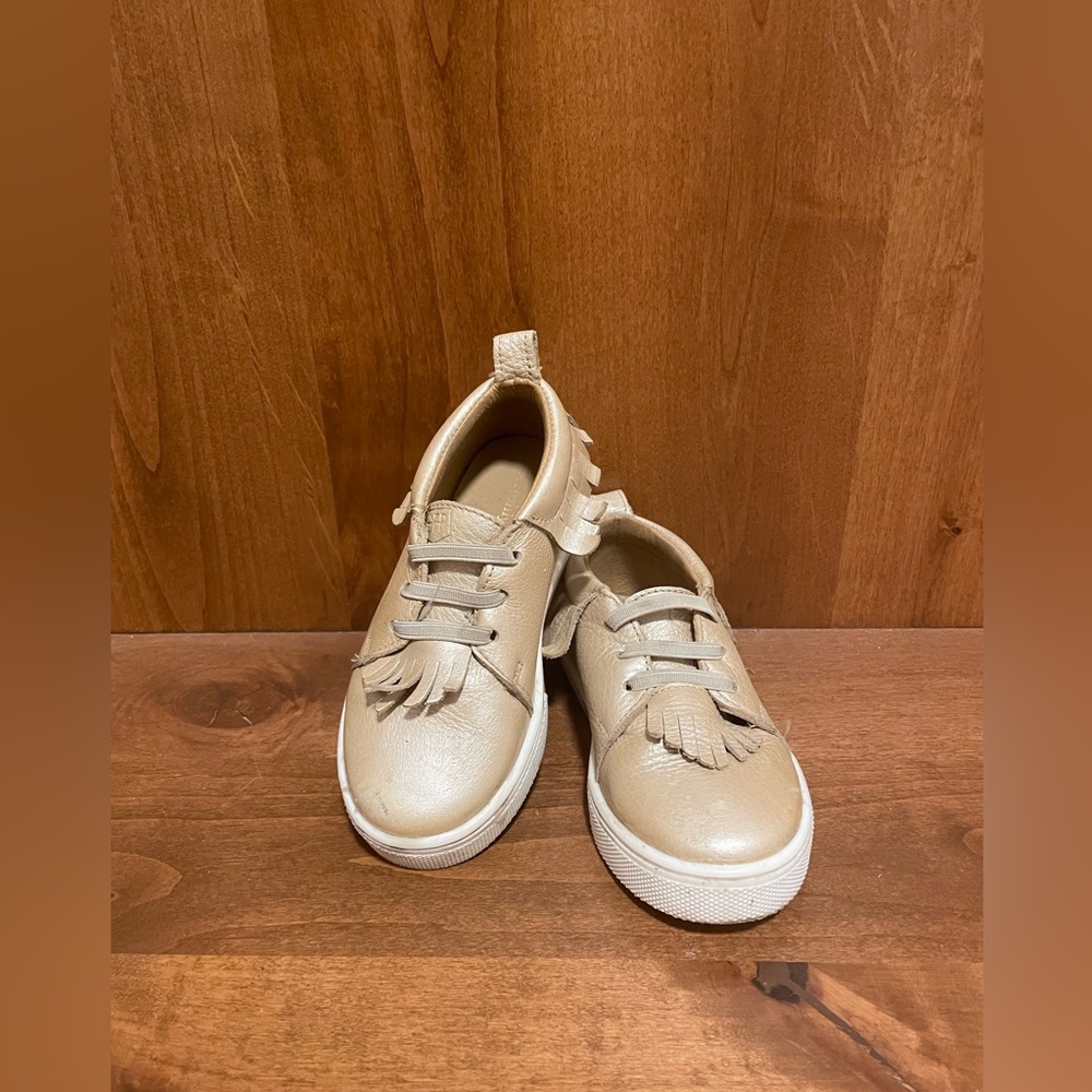 FRESHLY PICKED- Toddler Moccasin Size 9